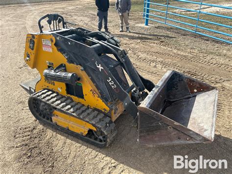 Boxer 322D Skid Steer 